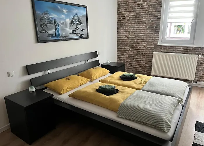 Zeitwinkelhaus-First Floor Apartment With Garden